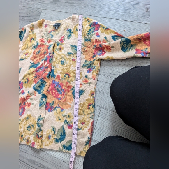 Talbots Pure Cashmere Cardigan Floral Petite Medium - Picture 8 of 8